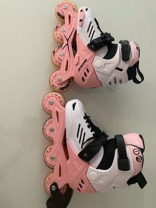 Patines en línea niña rosas y blancos