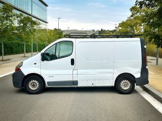 Renault Trafic L1H1 - MUY POCOS KM