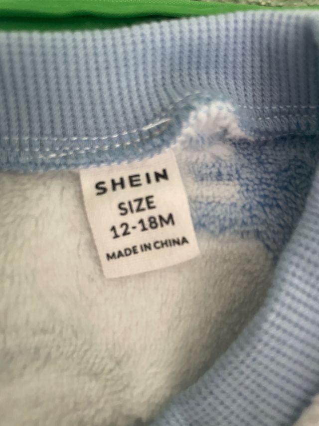 Pijama bebé dinosaurios 12-18 meses