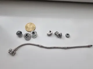 Pulsera Pandora con charms o por separados