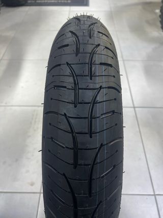 Neumático Michelin Road 4 120/70-ZR17 nuevo
