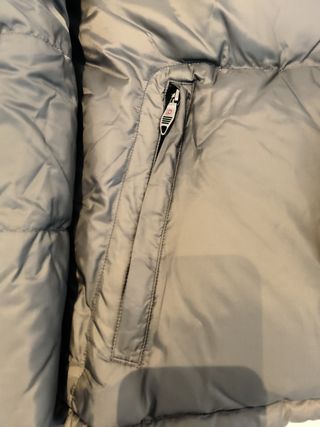 Chaqueta Plumas Victorinox Talla M gris plateado. 