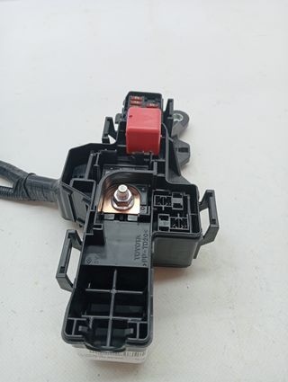CAJA RELES / FUSIBLES TOYOTA RAV4