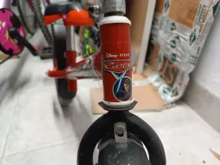Bici de aprendizaje infantil roja