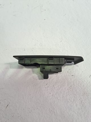 MANDO ELEVALUNAS TRASERO DERECHO SKODA RAPID