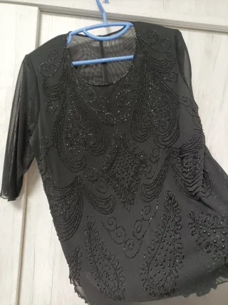 Camiseta negra Punto Roma con pedrería