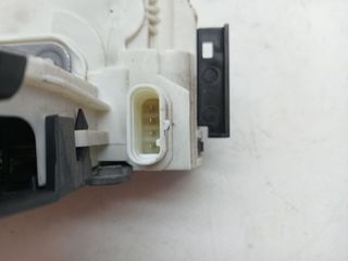 CERRADURA PUERTA DELANTERA DERECHA MERCEDES-BENZ CLASE CLA ( (2)