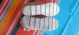 Zapatos con cuña y velcro talla 39