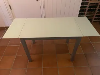 Mesa de cocina cristal y metal