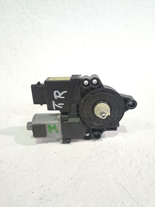 MOTOR ELEVALUNAS TRASERO DERECHO KIA CEED (5)