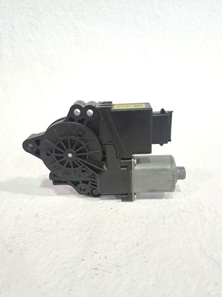 MOTOR ELEVALUNAS TRASERO DERECHO KIA CEED (5)