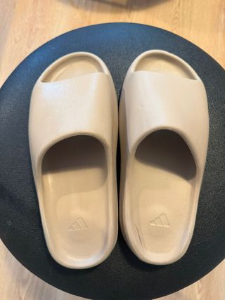 Chanclas Adidas Yeezy Slide Beige Talla 44