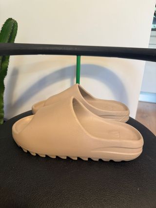 Chanclas Adidas Yeezy Slide Beige Talla 44