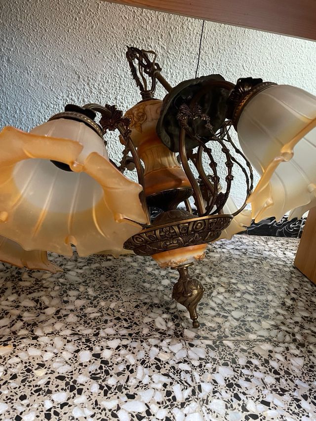 Lámpara de techo vintage dorada y naranja