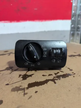 Mando de luces 8K7941531G