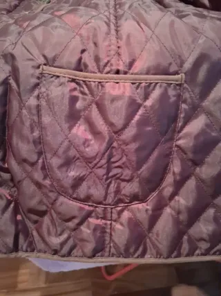 Chaqueta acolchado morado y verde reversible.