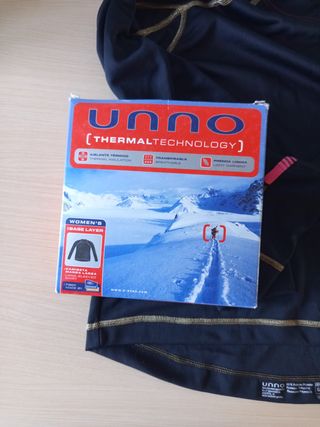 Camiseta térmica negra UNNO