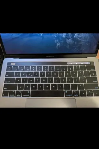 MacBook Pro 16 2019 16GB RAM 256GB SSD
