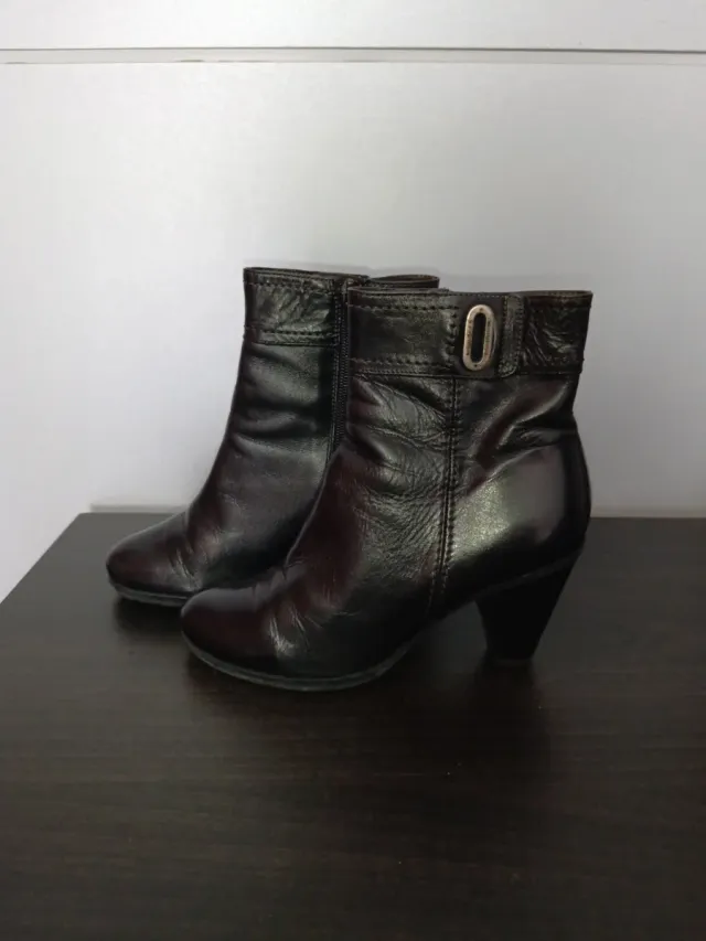 Botines de piel Wonders negros