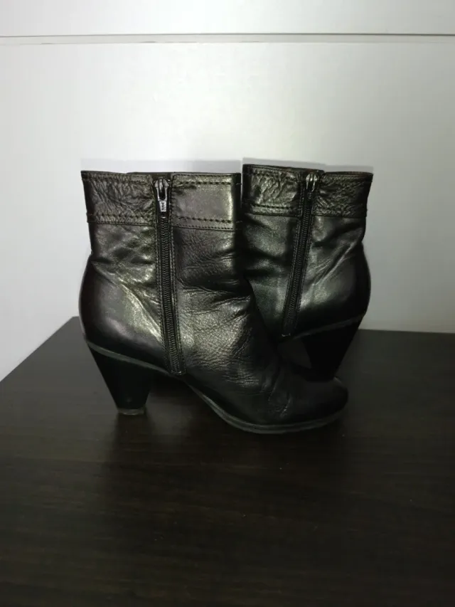 Botines de piel Wonders negros