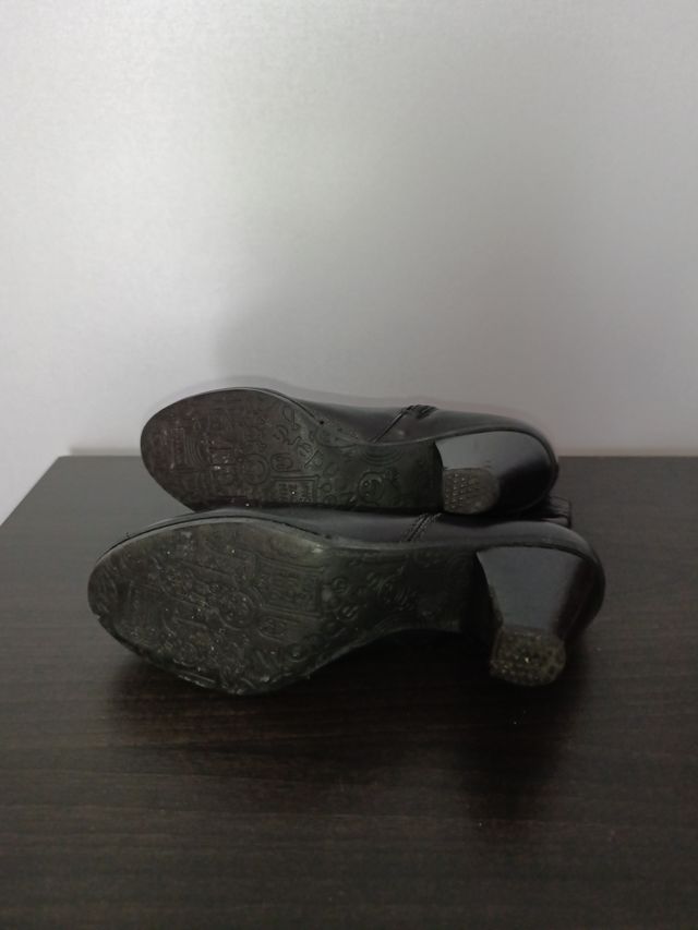 Botines de piel Wonders negros