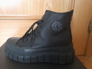 Botas REFRESH negras