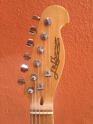 Guitarra J&D Telecaster mejorada