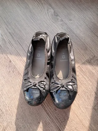Zapatos manoletinas Geox niña negros talla 34