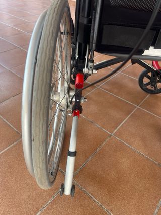 Se vende silla de ruedas con mejoras