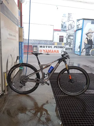 Orbea Oiz M10 Factory Kashima o cambio por e-bike 
