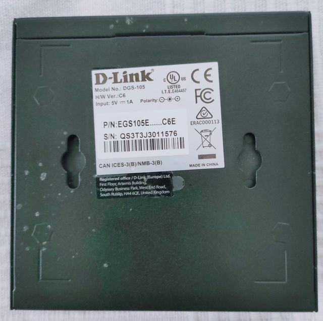 Switch D-Link DGS-105 5 Puertos Gigabit