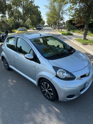 Totoya Aygo 2010