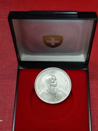 5 Francos Suiza con Caja 1969