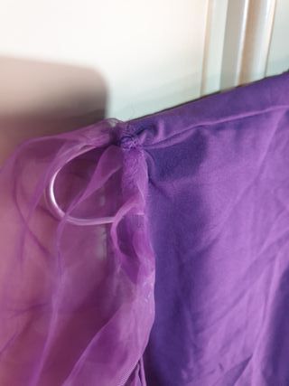 Camisa violeta mangas transparentes
