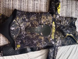 2 Trajes Pesca  Epsealon Stealth 5 y 3mm talla L