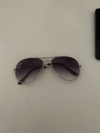 Gafas raybang de sol aviador plateadas y moradas