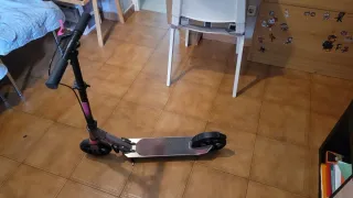 Patinete infantil rosa y negro