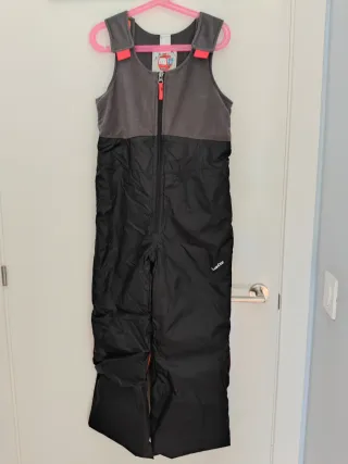 Peto de esquí infantil negro y gris