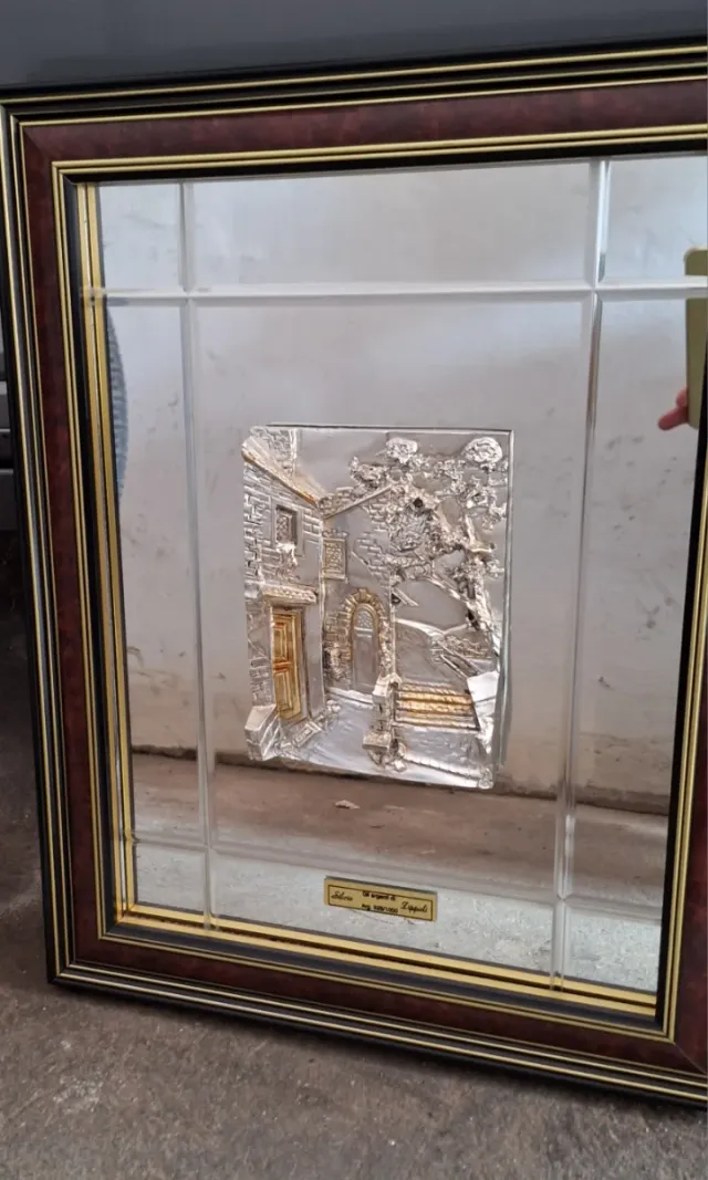 Cuadro marco nadera, espejo y relieve en plata