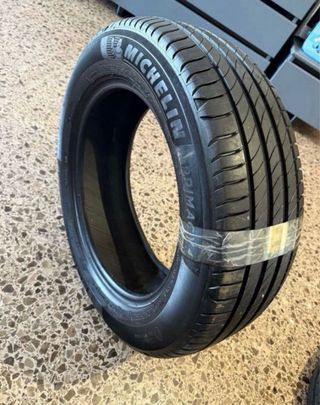 Neumático Michelin 215/60 R17 96H