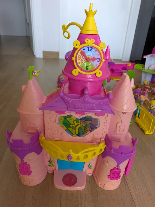 Lote de muñecas y accesorios Pin y Pon