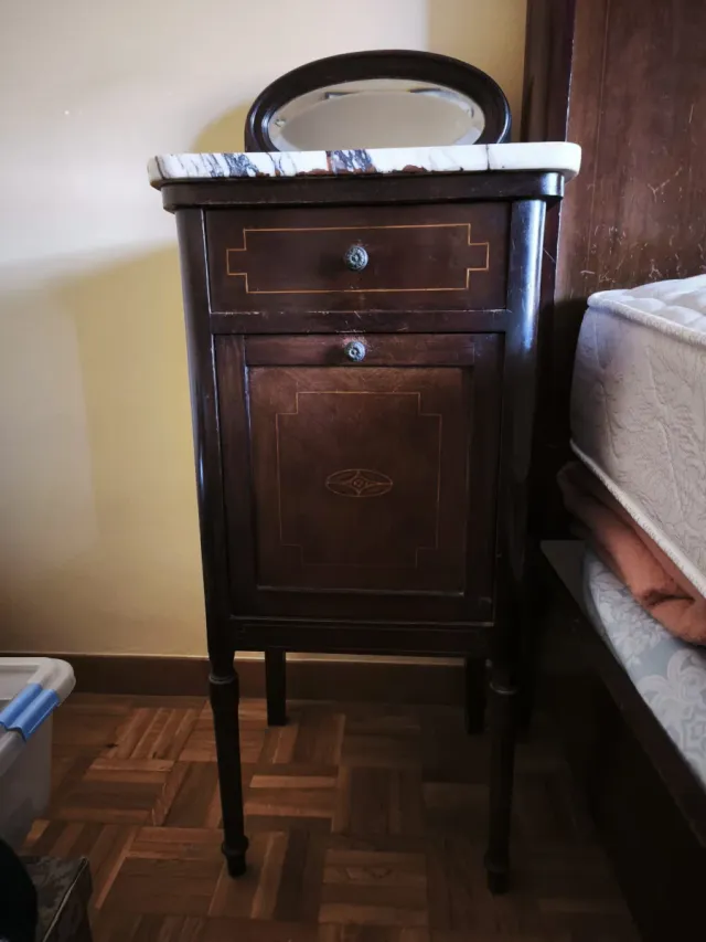 Conjunto cama y mesitas antiguas madera y mármol