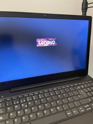 Portatil Lenovo V330 i5 8a gen