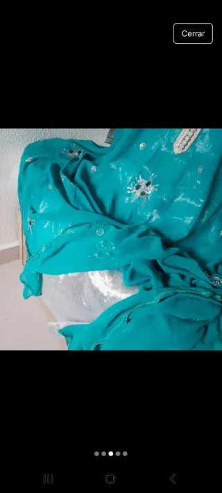 Abaya o Caftán Turquesa con Detalles PlateadosM.L
