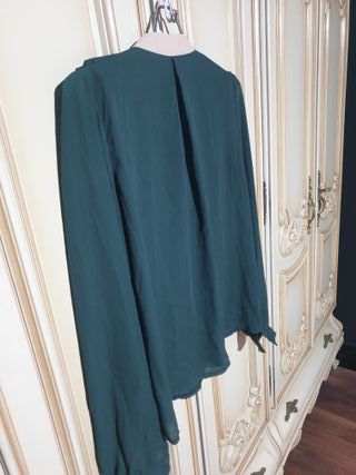 Camisa Darimeya verde y beige
