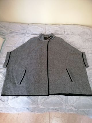 Poncho marca Parfois