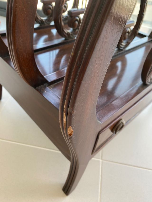 Revistero de salón con cajón, Francia