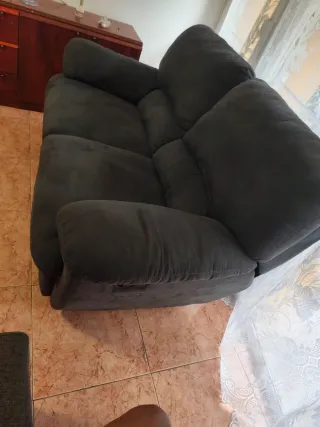 Sofá de 2 plazas con levanta pies