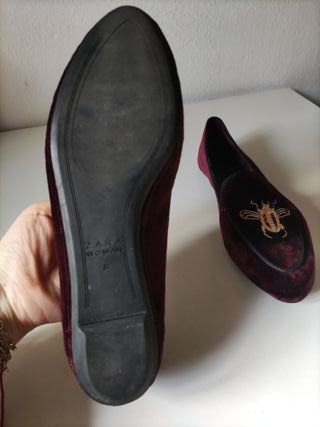 Bailarinas terciopelo morado con abeja dorada