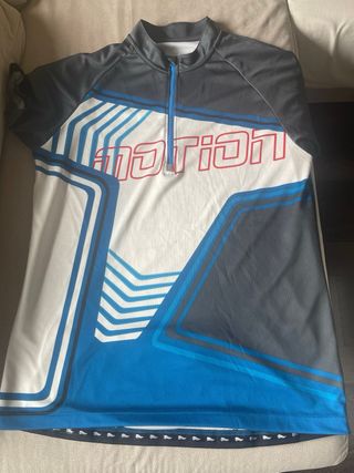 2 Maillot Ciclismo y un Culotte
